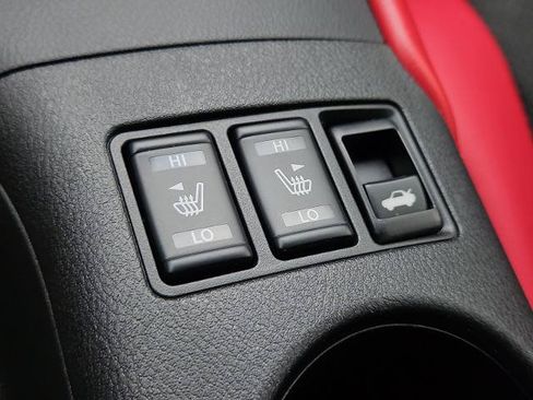 Certified 2024 Nissan Z Performance w/ Floor Mat Package RWD image 25