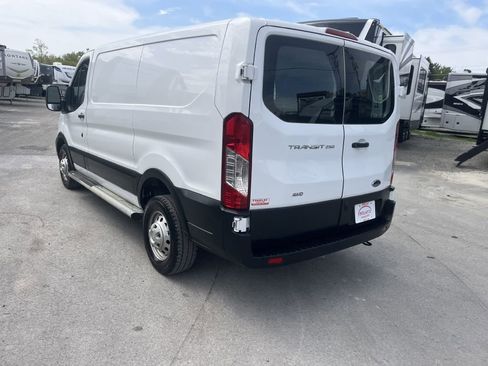 Used 2024 Ford Transit 250 Low Roof AWD w/ Exterior Upgrade Package image 7