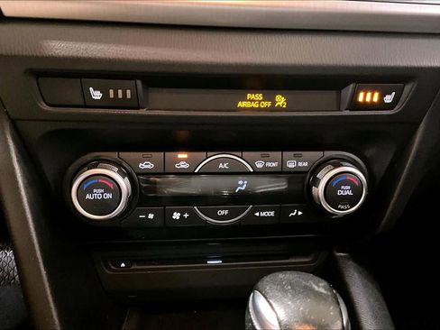 Used 2016 MAZDA MAZDA3 s Grand Touring w/ Technology Package FWD image 26