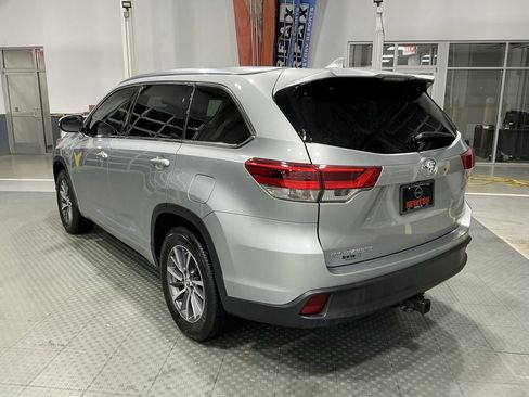 Used 2018 Toyota Highlander XLE image 34