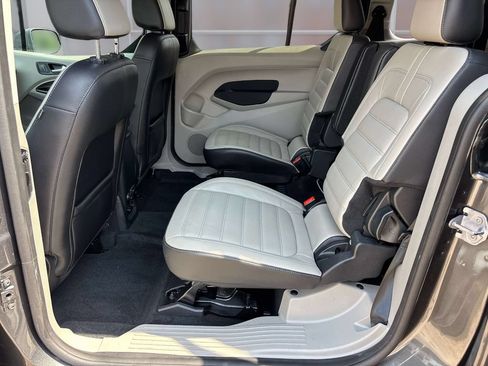 Used 2019 Ford Transit Connect XLT w/ Trailer Tow Package FWD image 11