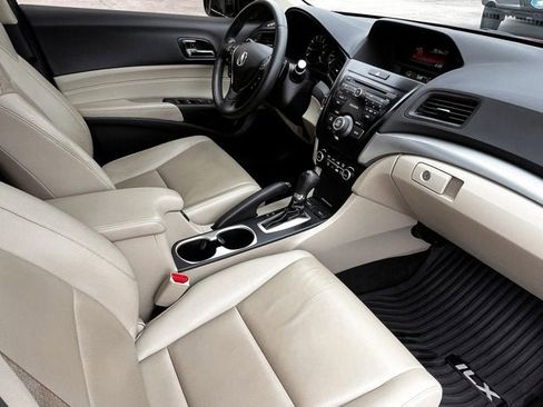 Used 2017 Acura ILX image 7
