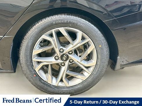 Certified 2023 Hyundai Sonata SEL w/ Convenience Package FWD image 9