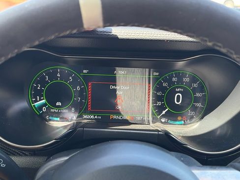 Used 2022 Ford Mustang Shelby GT500 w/ Technology Package RWD image 7