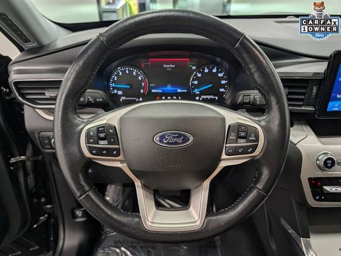 Used 2023 Ford Explorer XLT w/ Equipment Group 202A AWD/4WD image 19