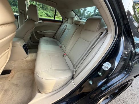 Used 2014 Chrysler 300 C RWD image 25