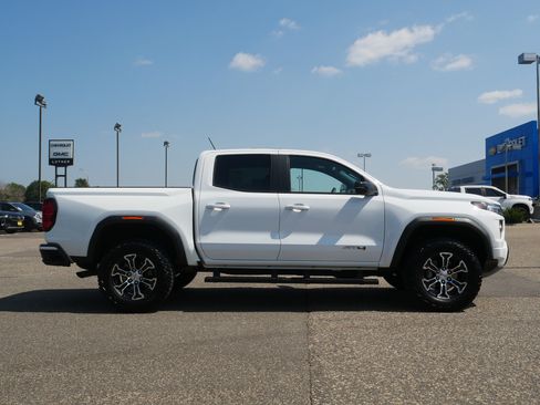Used 2023 GMC Canyon AT4 w/ AT4 Premium Package AWD/4WD image 8