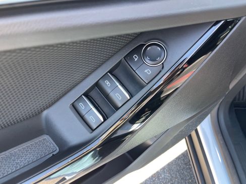 New 2026 Chevrolet Equinox RS image 8