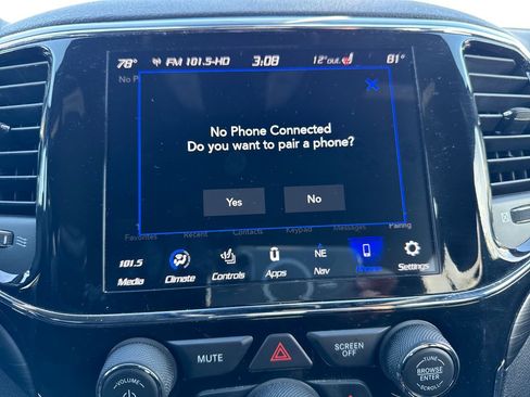 Certified 2021 Jeep Grand Cherokee Laredo X image 31