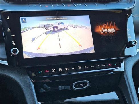 New 2026 Jeep Grand Cherokee Limited w/ Limited Altitude Package AWD/4WD image 16