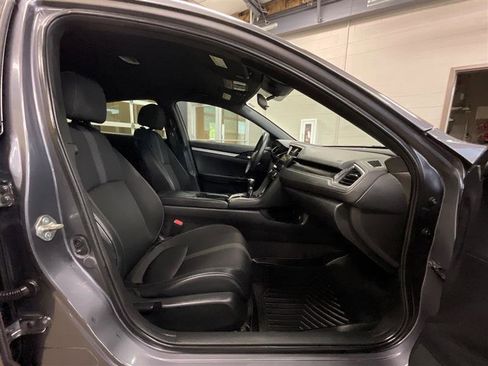 Used 2020 Honda Civic Sport image 22
