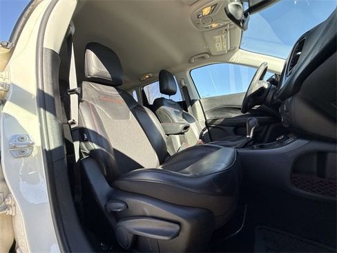 Used 2018 Jeep Compass Trailhawk image 23