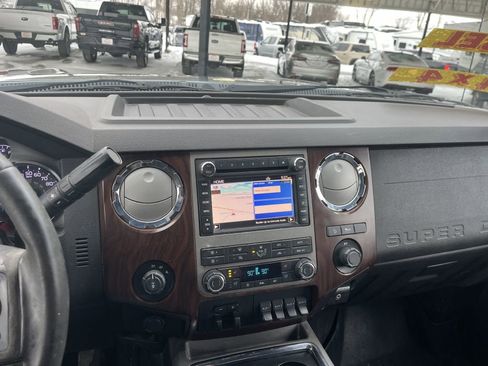 Used 2011 Ford F250 Lariat w/ Lariat Interior Pkg image 27