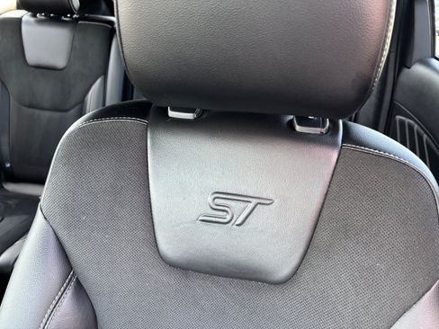 Used 2019 Ford Edge ST w/ Convenience Package AWD/4WD image 11