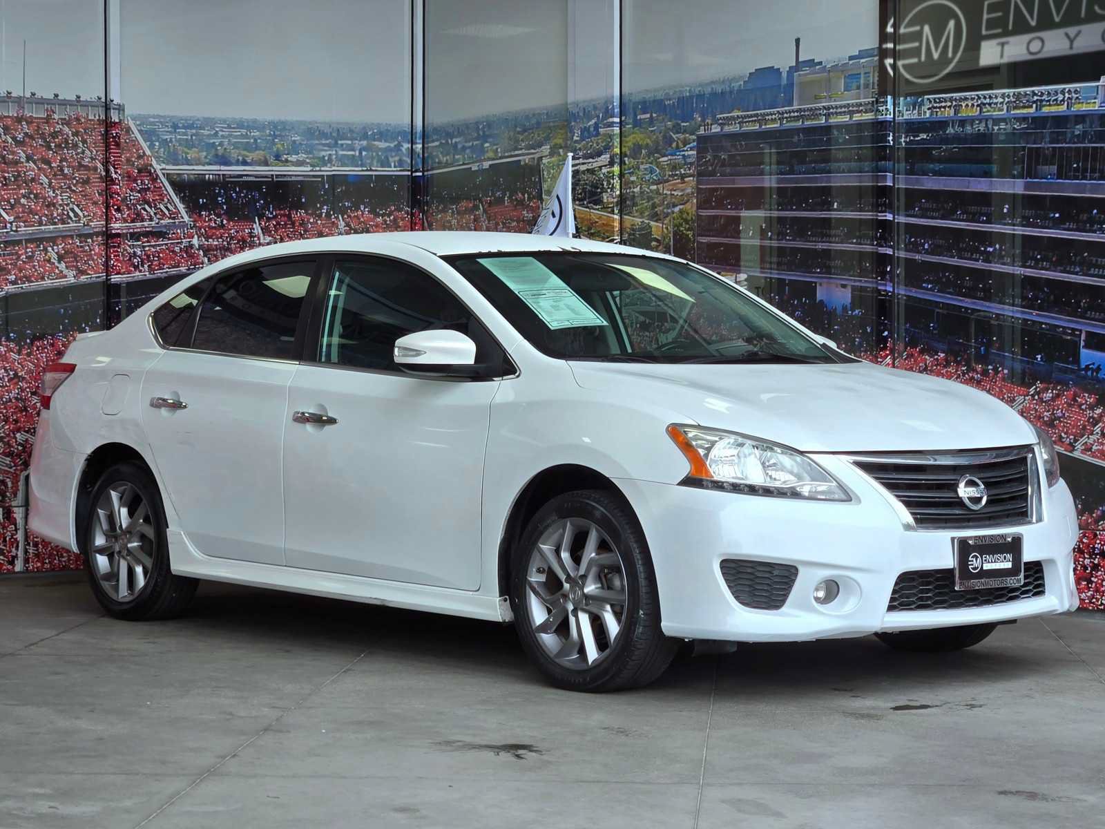 Used 2015 Nissan Sentra SR FWD image 1
