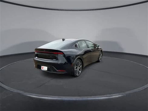 Used 2025 Toyota Prius XLE image 8