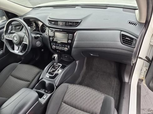 Used 2018 Nissan Rogue SV AWD/4WD image 28