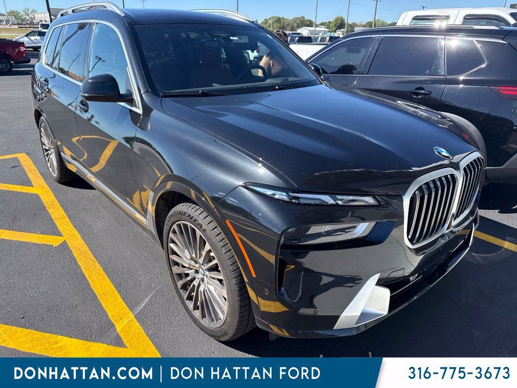 Used 2025 BMW X7 xDrive40i w/ Executive Package AWD/4WD image 1