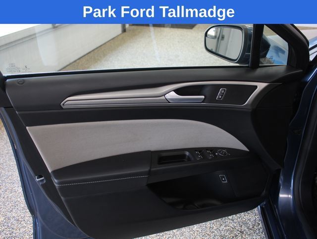 Used 2018 Ford Fusion S FWD image 11
