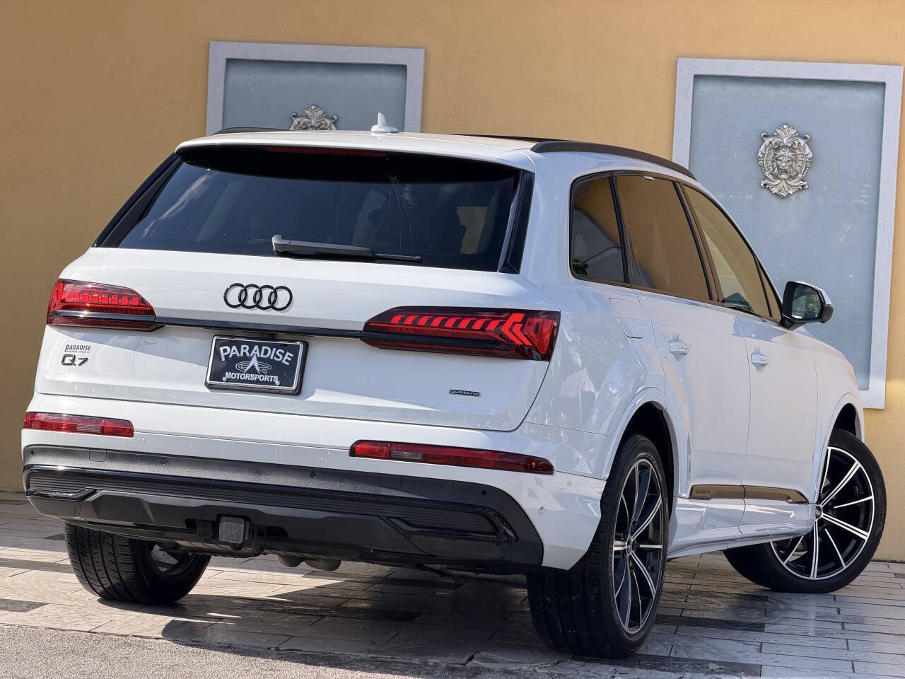 Used 2023 Audi Q7 3.0T Premium Plus w/ Premium Plus Package AWD/4WD image 4