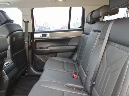 Used 2025 Hyundai Santa Fe XRT image 7