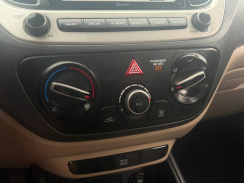 Used 2020 Hyundai Accent SE w/ Cargo Package FWD image 22