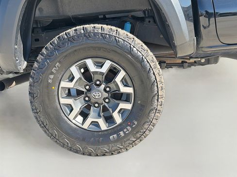 Used 2023 Toyota Tacoma TRD Off-Road w/ Technology Package image 34