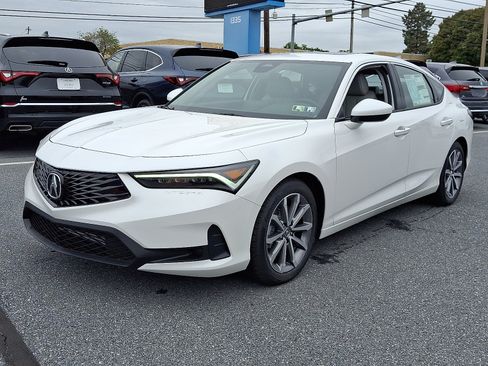 New 2025 Acura Integra image 2