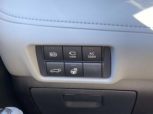 New 2026 Toyota Highlander Platinum AWD/4WD image 16