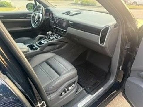 Used 2019 Porsche Cayenne AWD/4WD image 6