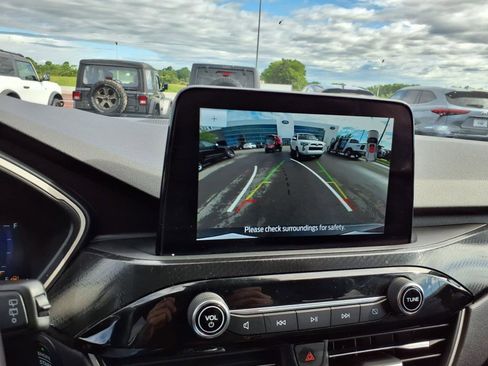 Certified 2022 Ford Escape SEL w/ SEL Stealth AWD Package image 21