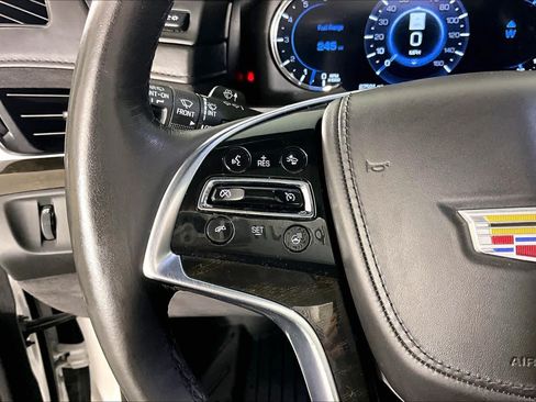 Used 2020 Cadillac Escalade Platinum RWD image 22