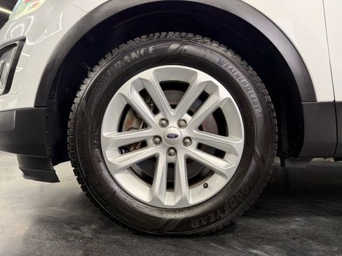 Used 2017 Ford Explorer XLT FWD image 23