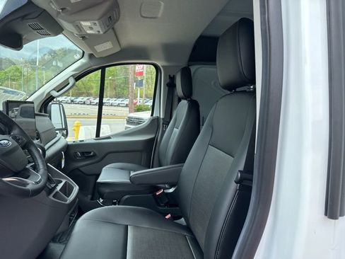 New 2026 Ford Transit 150 Low Roof RWD image 17