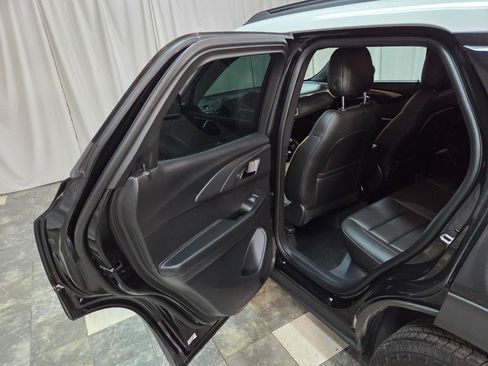 Used 2025 Chevrolet TrailBlazer ACTIV w/ Convenience Package FWD image 11