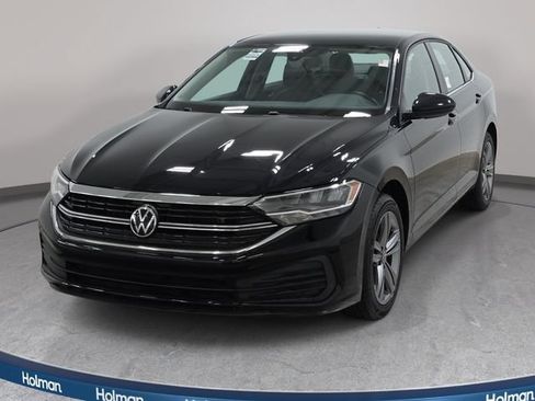 Used 2023 Volkswagen Jetta SE FWD image 1