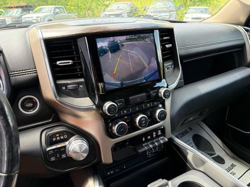 Used 2019 RAM 1500 Laramie AWD/4WD image 15