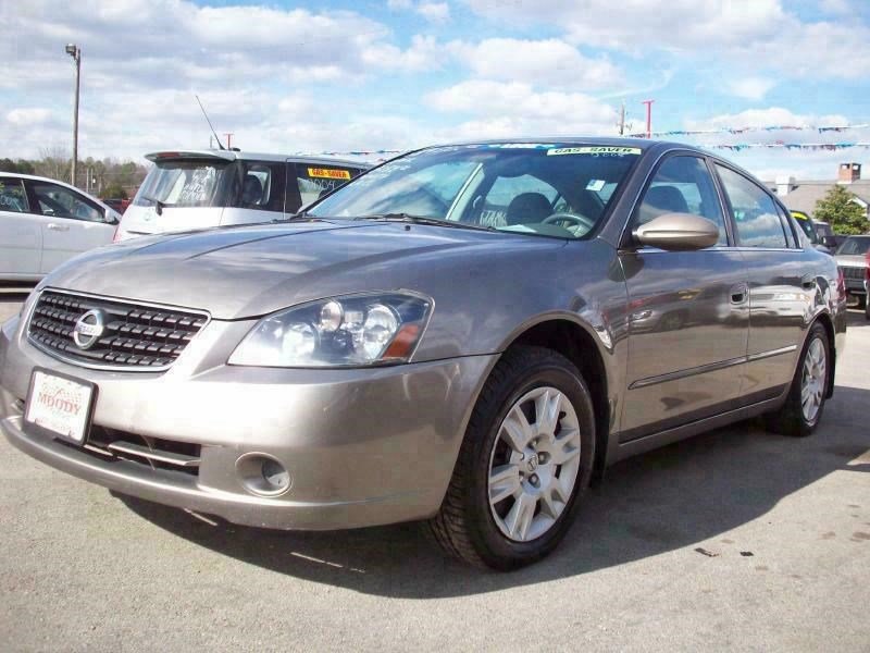 Used 2005 Nissan Altima 2.5 S w/ (S02) Side Airbags Pkg FWD image 1