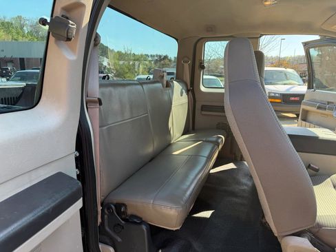 Used 2008 Ford F250 XL image 21