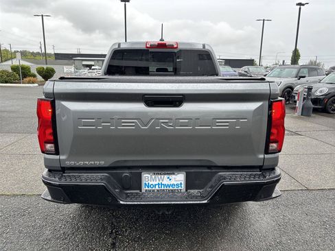 Used 2024 Chevrolet Colorado Z71 w/ Z71 Convenience Package 2 AWD/4WD image 3