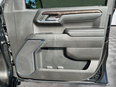 Used 2024 GMC Sierra 1500 SLE w/ Preferred Package image 35