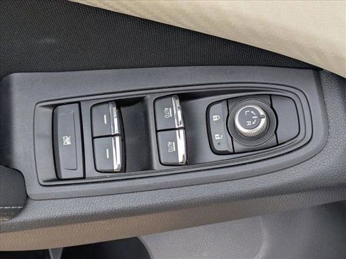 Used 2022 Subaru Ascent Premium w/ Convenience Package image 12