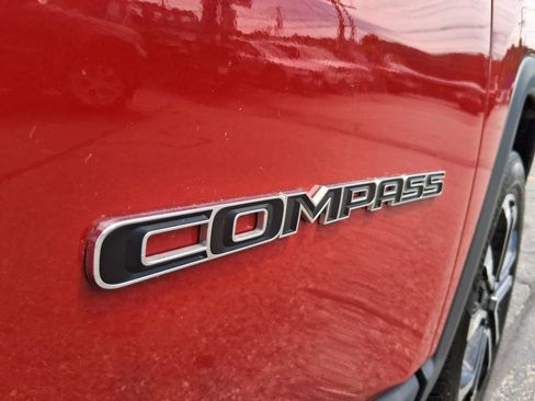 Used 2023 Jeep Compass Limited AWD/4WD image 9