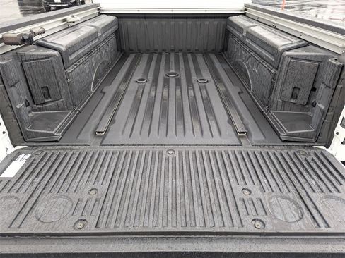 Used 2021 Nissan Titan Platinum Reserve w/ Moonroof Package image 32