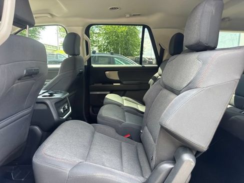 Used 2025 Ford Expedition Max Active AWD/4WD image 11