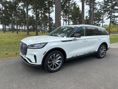 New 2026 Lincoln Aviator AWD image 6