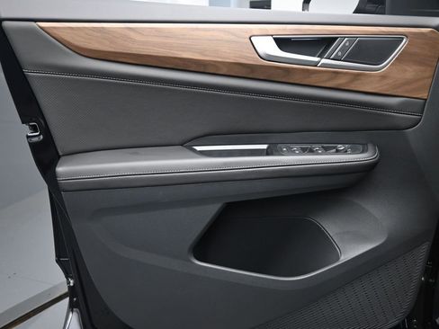 New 2026 Volkswagen Atlas SE image 19