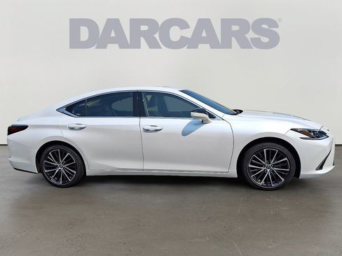 Used 2024 Lexus ES 350 w/ Premium Package FWD image 7