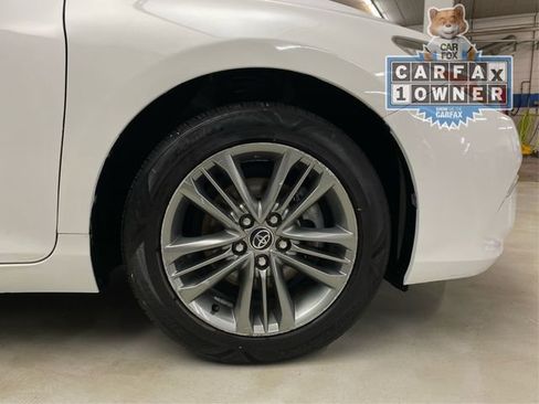 Used 2016 Toyota Camry SE image 15