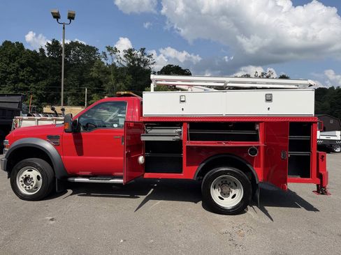 Used 2009 Ford F550 4x4 Regular Cab Super Duty image 6